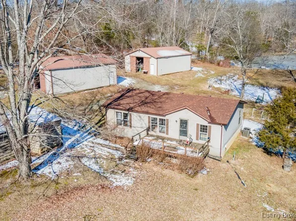 4024 W Salem Road, Scottsburg, IN 47170