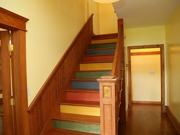 Entry Stairway