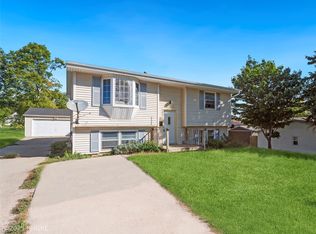415 W Summit St, Winterset, IA 50273