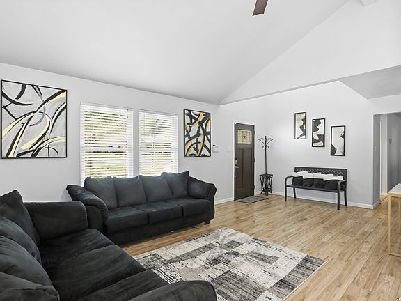 5th image of 12302 Capeswood
