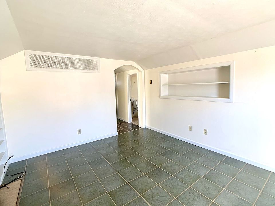 905 9th 905 9th Ave Dodge City KS Zillow