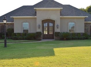 411 Drury Ln, Bossier City, LA 71111