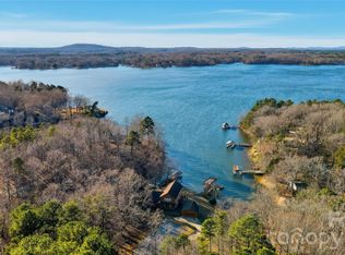 18409 Saint Charles Ln, Charlotte, NC 28278