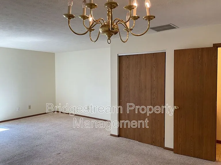 4579 Burchdale St — Photo 14