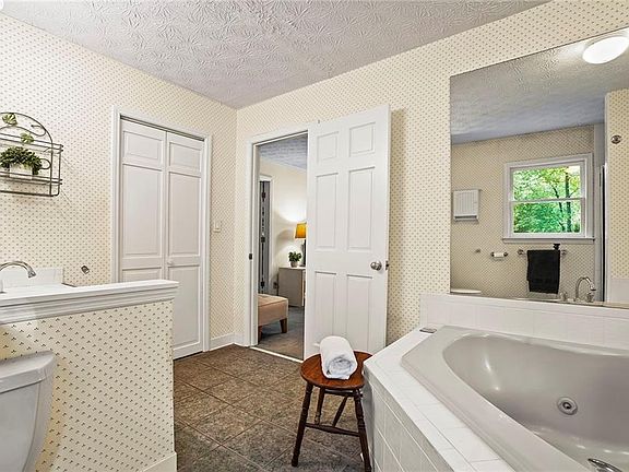 4th image of 3463 Cedar Valley Ct SE #2