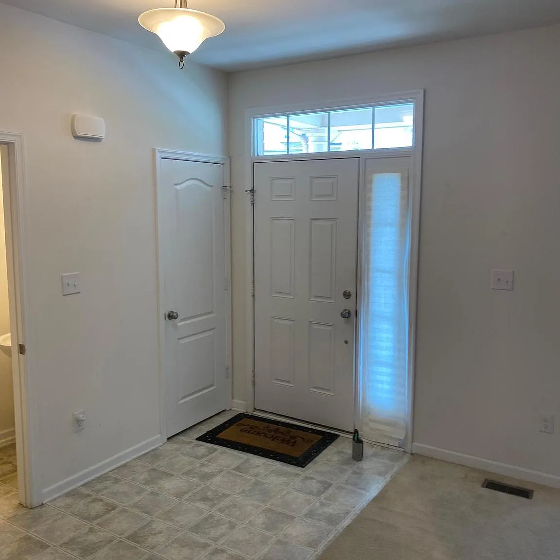 3 bed, 2.5 bath, 1875 sqft, $2,300 — Photo 3