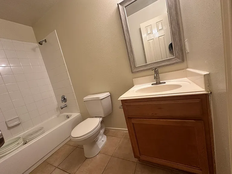 10450 Falling Rapids Ct — Photo 12