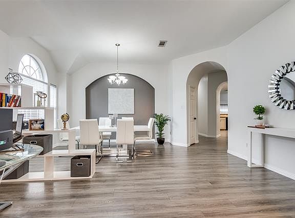 5th image of 10113 Ashmont Dr