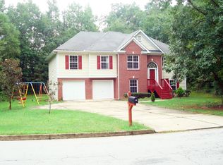 6819 Creekwood Dr, Douglasville, GA 30135