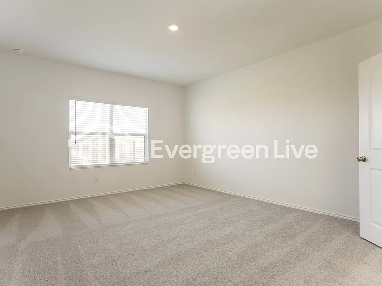 1410 Roaming Oak Bnd — Photo 12