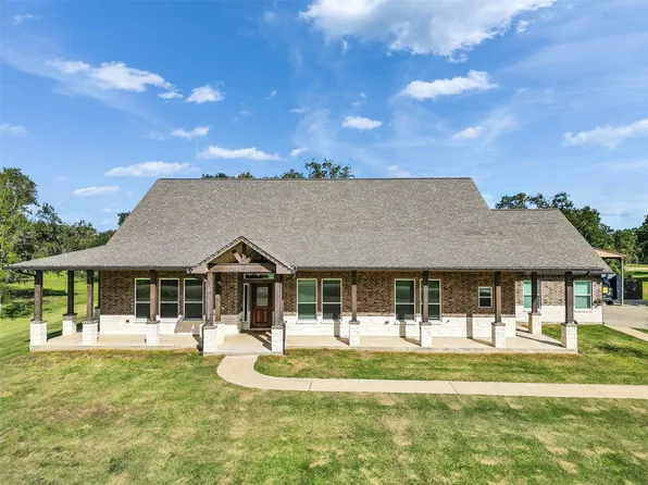 155 Horse Shoe Trl, Angleton, TX 77515