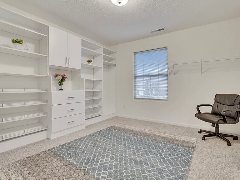 694 Dewmar Dr — Photo 38