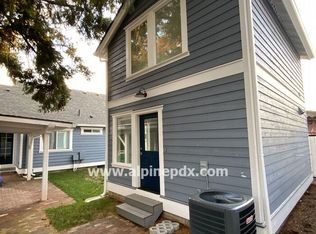10625 SE Harold St, Portland, OR