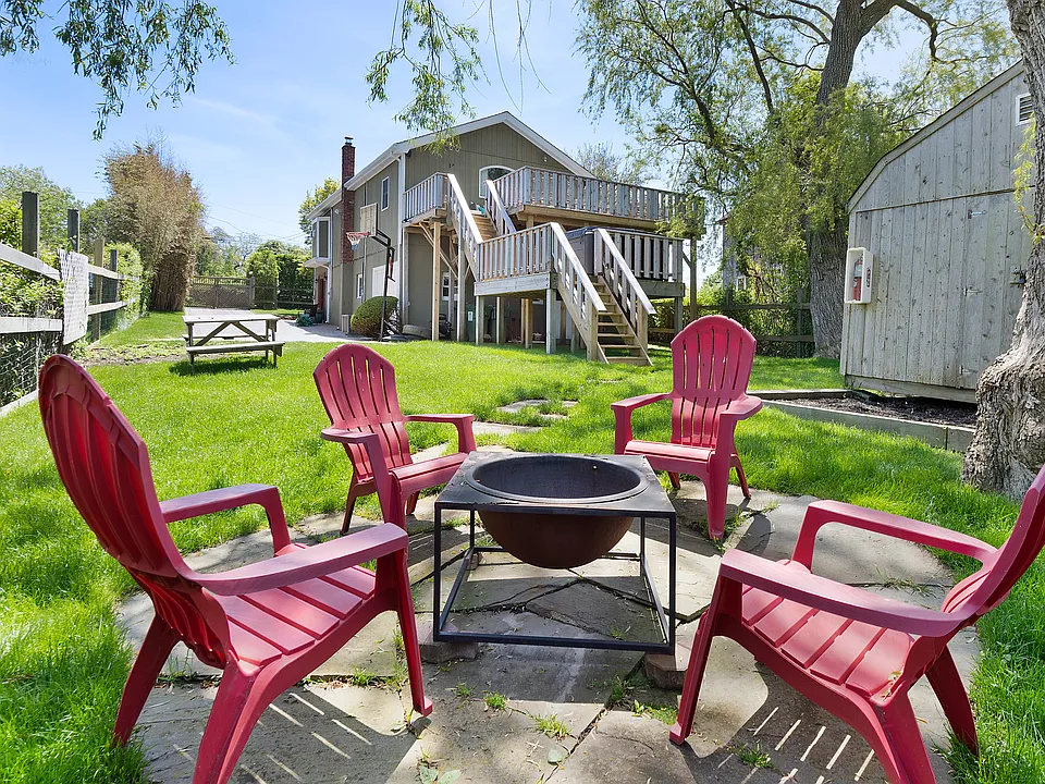 109 Benson Dr