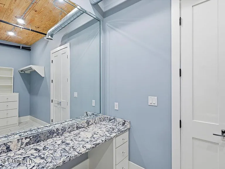 145 Republic St — Photo 25