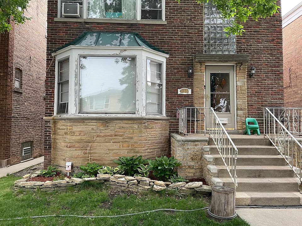 1st image of 4033 N Austin Ave #1
