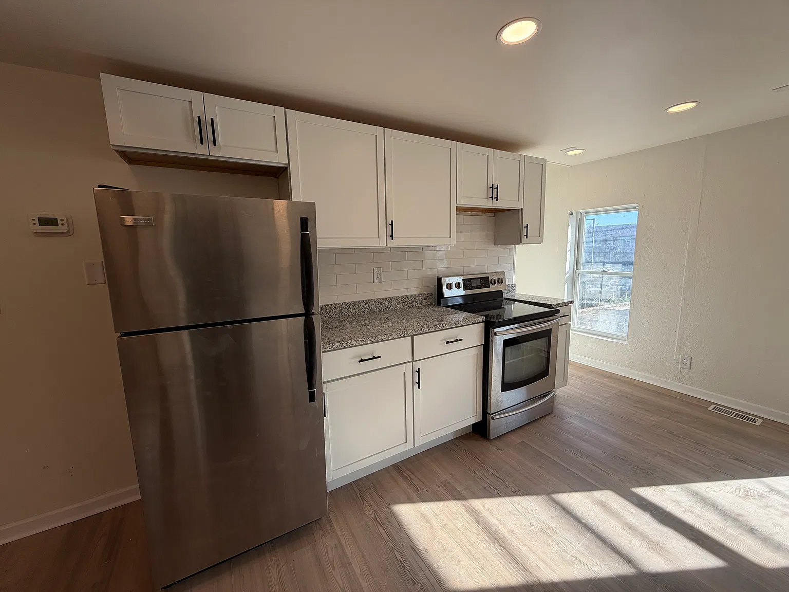 214 N College St — Photo 1