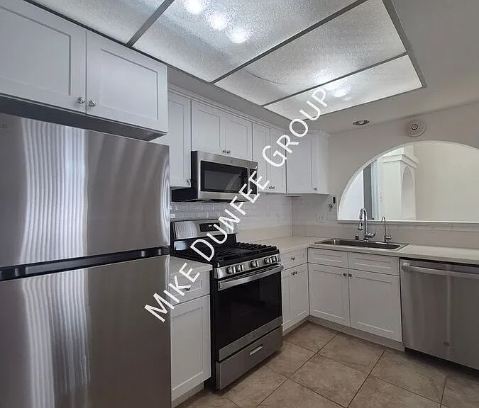 343 W 229th St — Photo 6