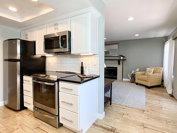 4th image of 897 Cherry Creek Cir