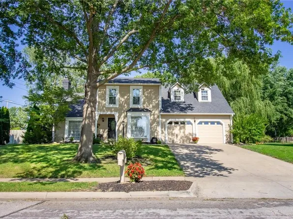 1597 Eldorado Dr, Lawrence, KS 66047