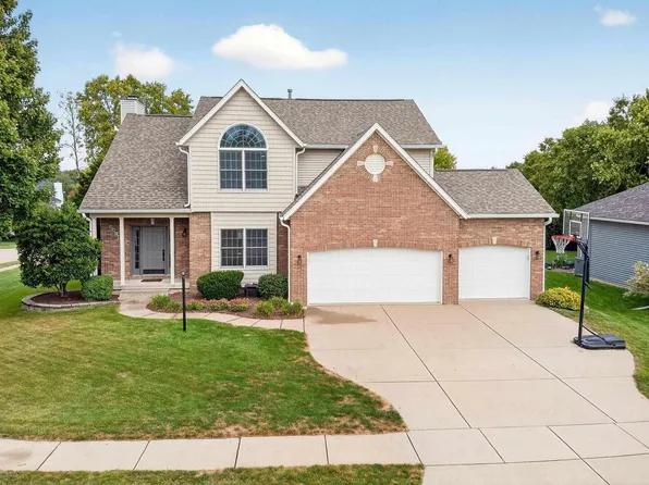 2614 Heather Glen Cir, Bettendorf, IA 52722