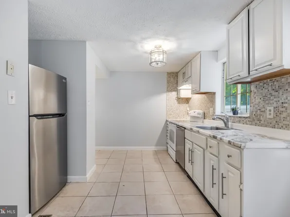 10125 Watkins Mill Pl, Montgomery Village, MD 20886