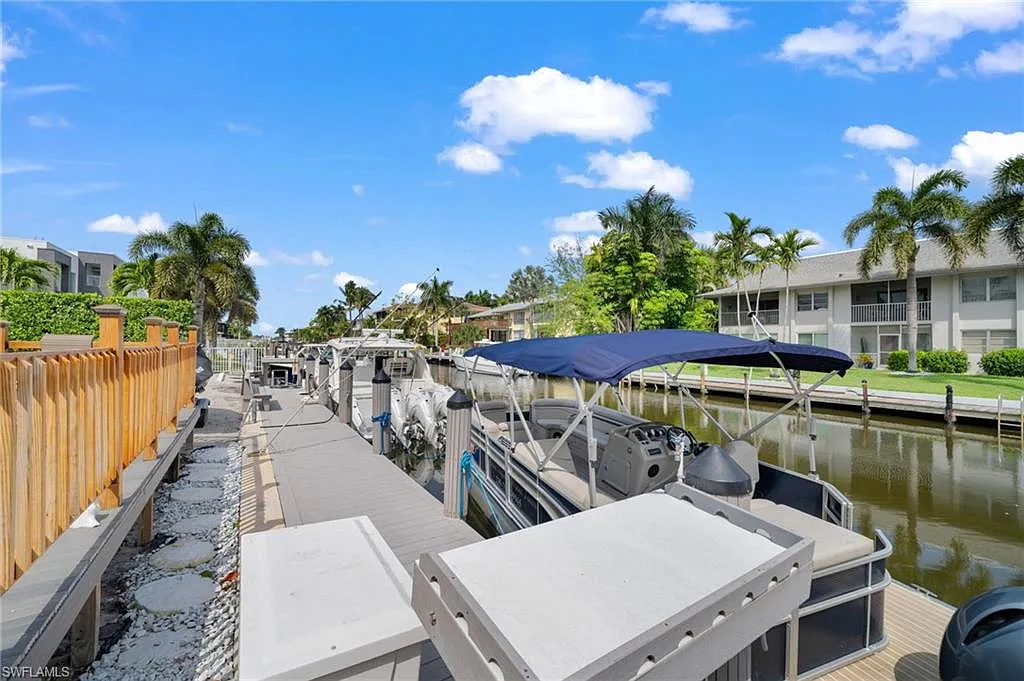 2 bed, 1.0 bath, 850 sqft, $2,300 — Photo 3
