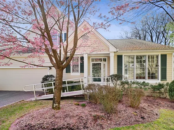 103 Creekside Road, Mount Kisco, NY 10549