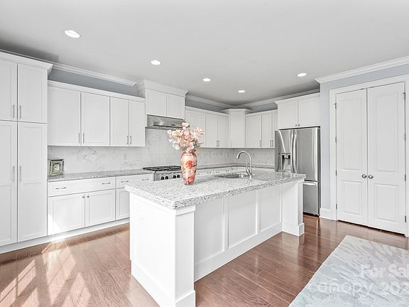 4th image of 3419 Rea Forest Dr