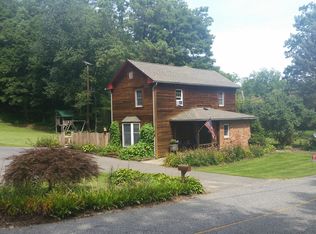 15 Bear Cave Rd, Blairstown, NJ 07825