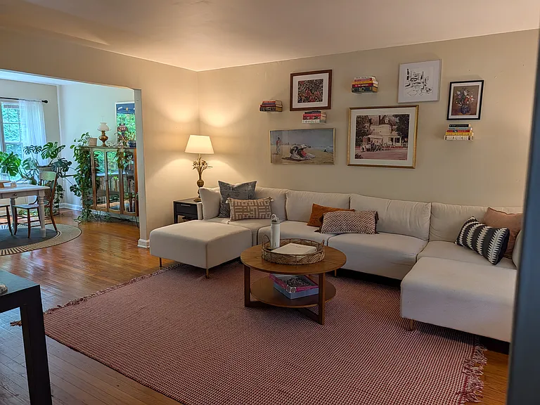 1523 Beech Valley Way NE — Photo 2