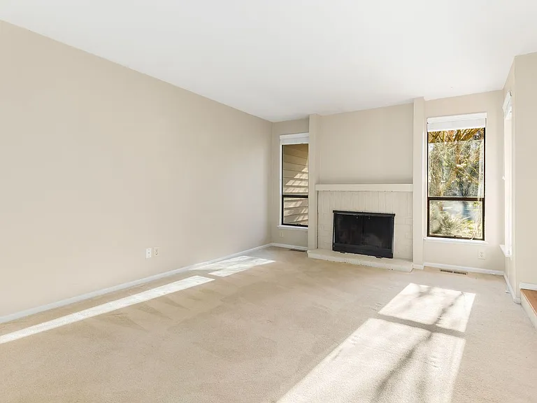 16702 NE 103rd Pl — Photo 2
