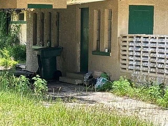 3rd image of 2204 Deese Rd