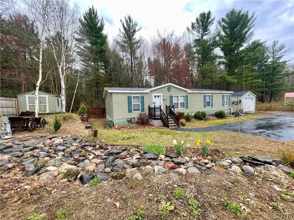 31188 Pinewood Dr, Black River, NY 13612