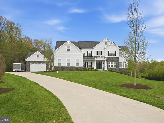 3rd image of 3710 Birkdale Ct