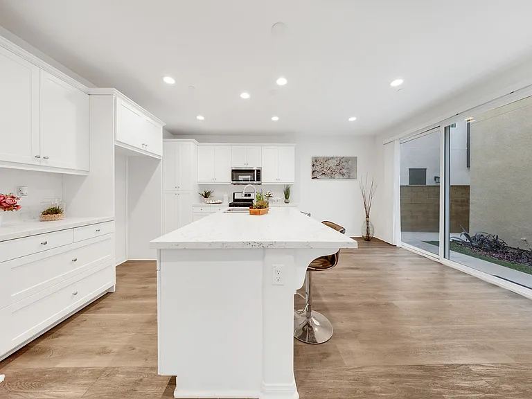 10532 Wilding Dr — Photo 10