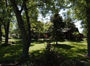 601 E 1st St, Lockport, IL 60441