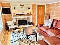 4th image of 4249 Islandview Rd