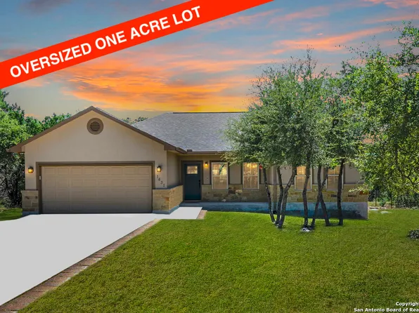 1431 PERSIMMON PASS, Fischer, TX 78623