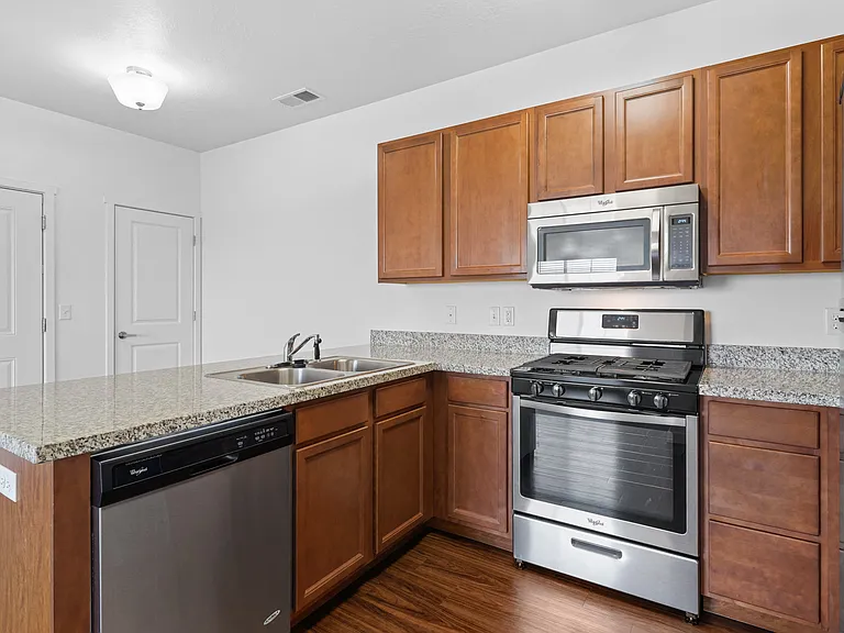 Outlook Apartments — Photo 35