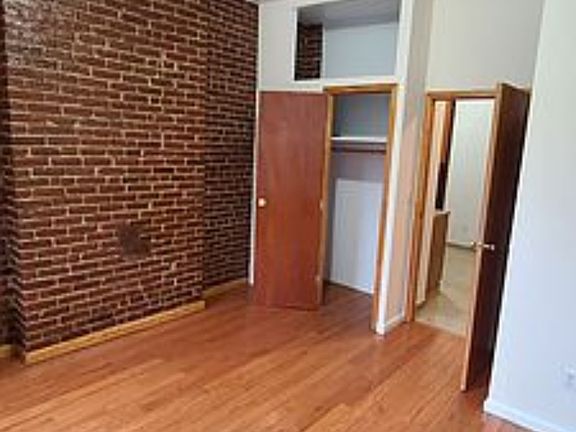 4th image of 421 E 73rd St APT 4C