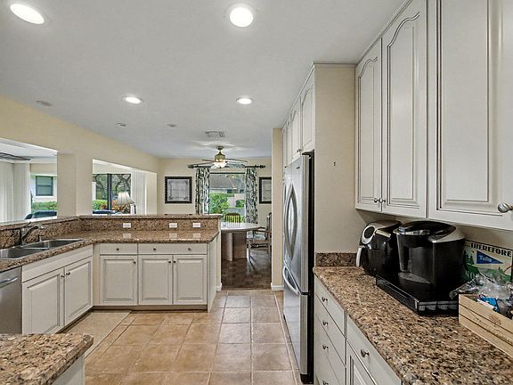 5th image of 11354 Briarwood W/ 50ft Slip Place