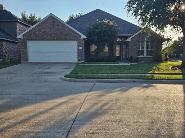 9100 Wild River Dr, Arlington, TX 76002