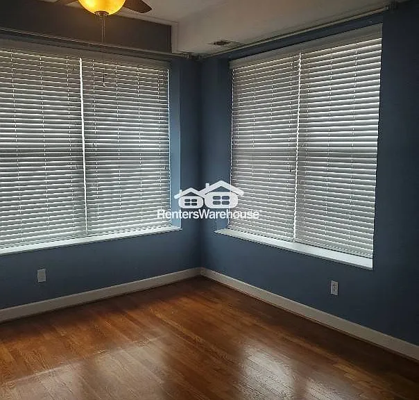 5625 Pershing Ave #32 — Photo 6