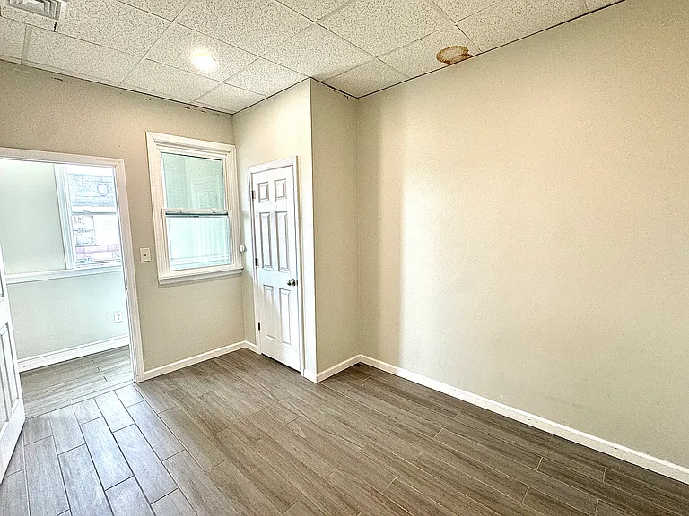 28 Main St #2 — Photo 9