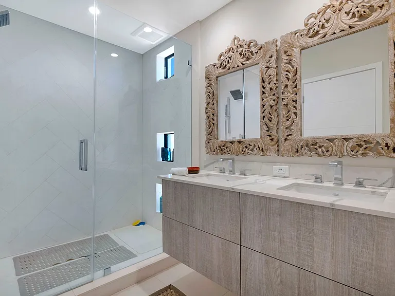 273 W Seaview Dr — Photo 30