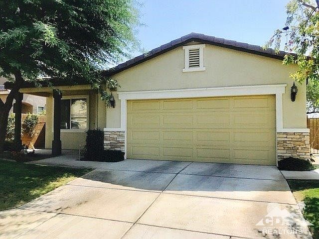 1st image of 48692 Anastacia Ct