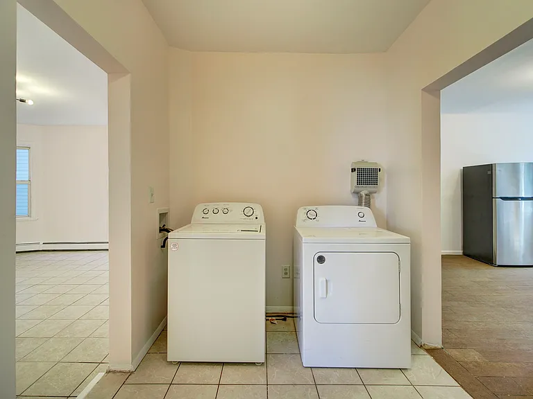 79 Eaton Pl #1 — Photo 11