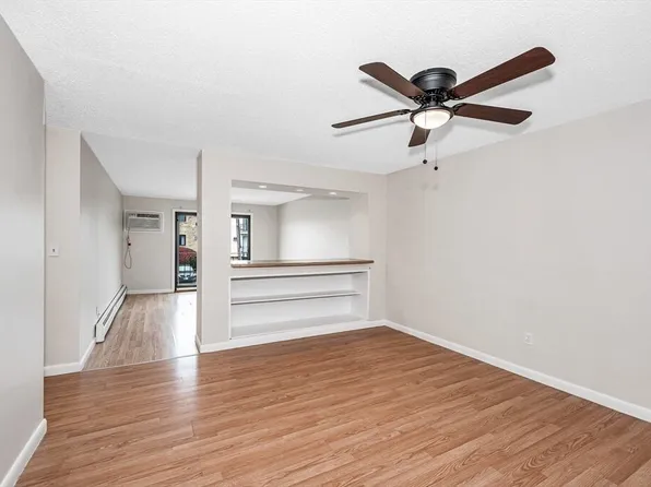 307 Pawtucket Blvd, Lowell, MA