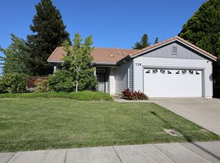 729 Lupine Way, Winters, CA 95694